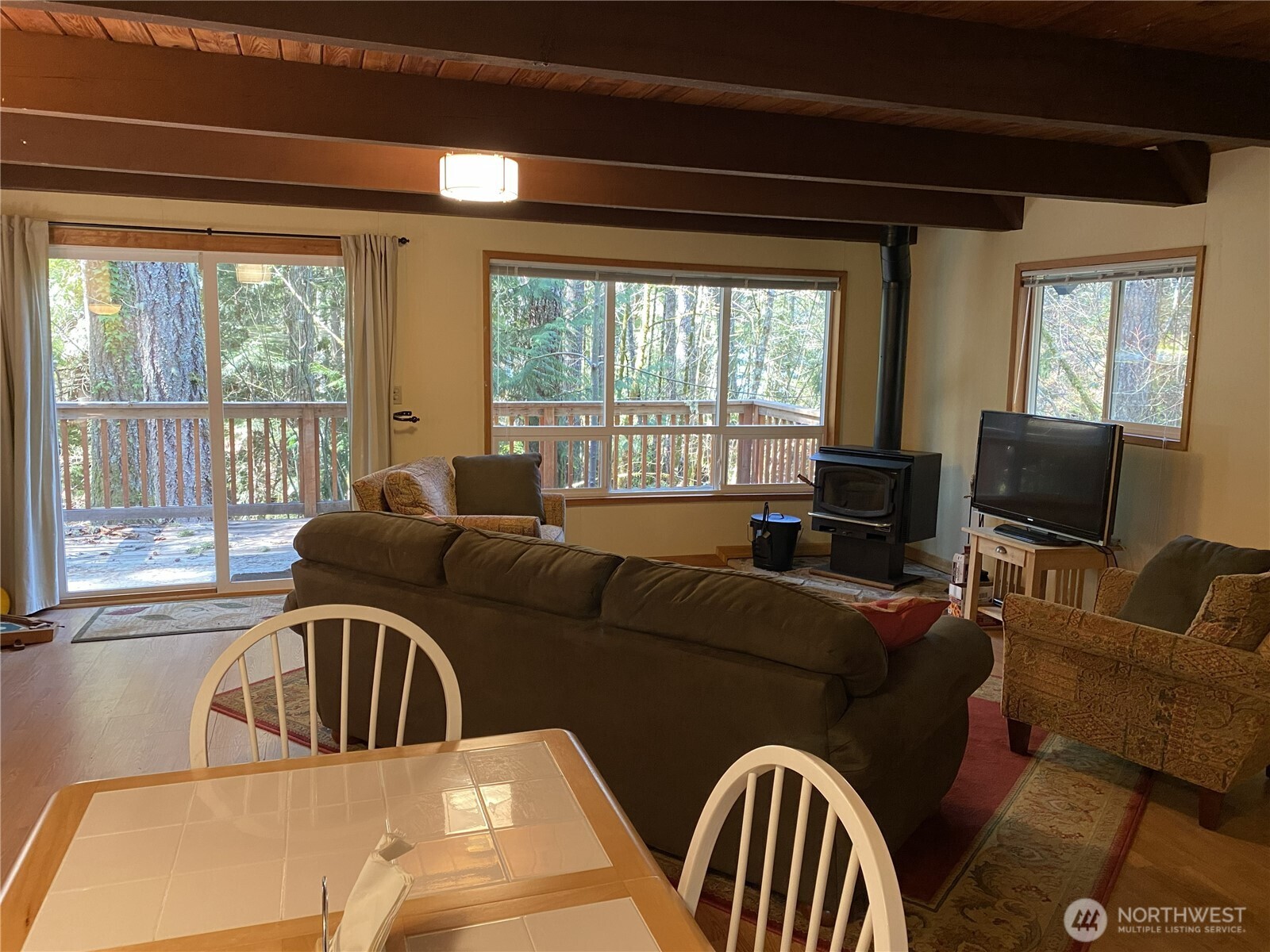 331 N Wynoochee Drive , Hoodsport, WA 98548
