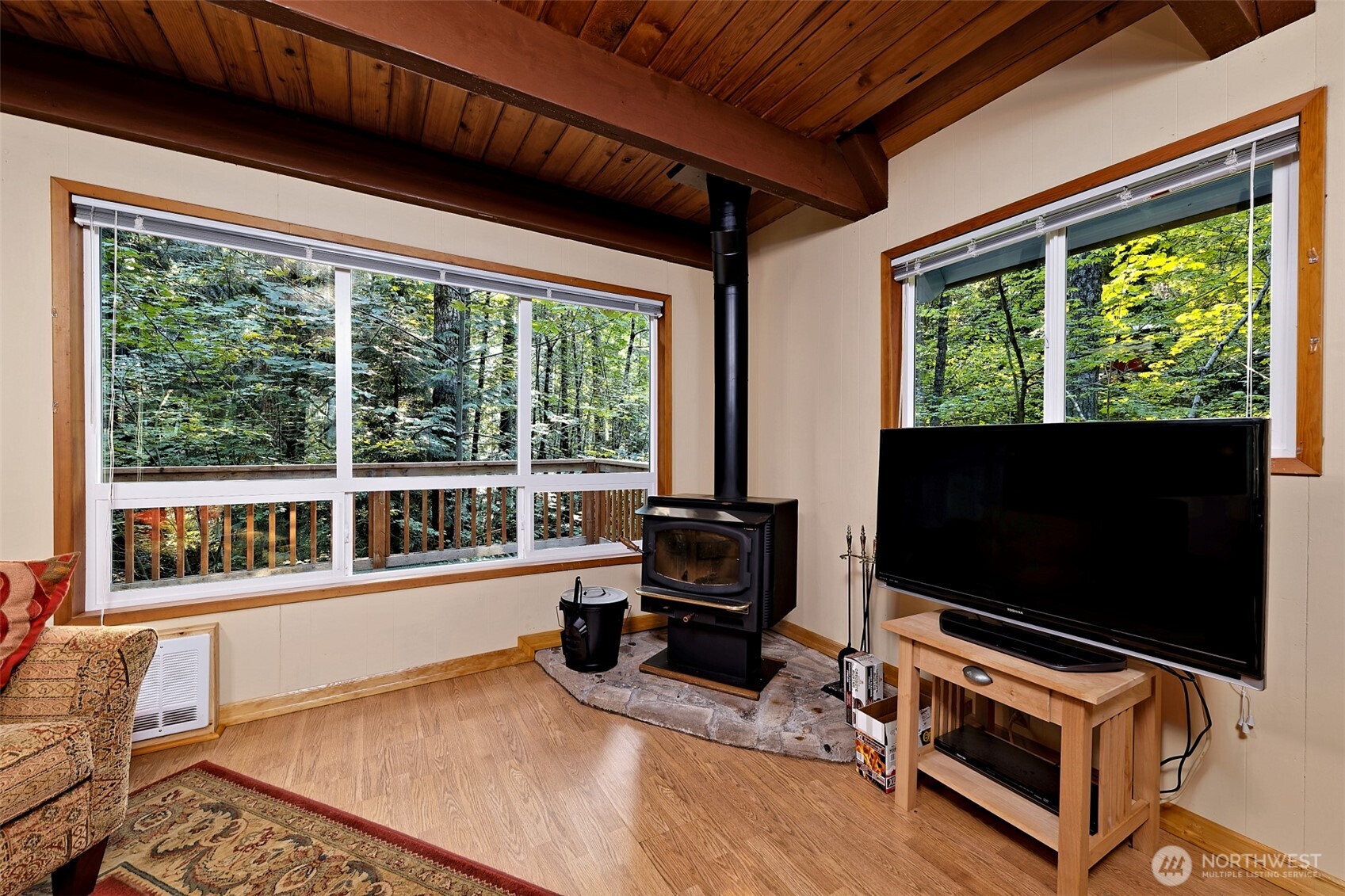 331 N Wynoochee Drive , Hoodsport, WA 98548