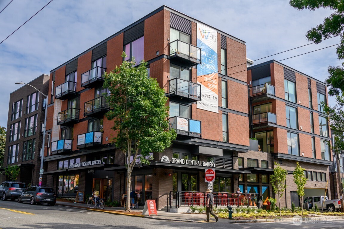 1601 N 45th Street #208, Seattle, WA 98103