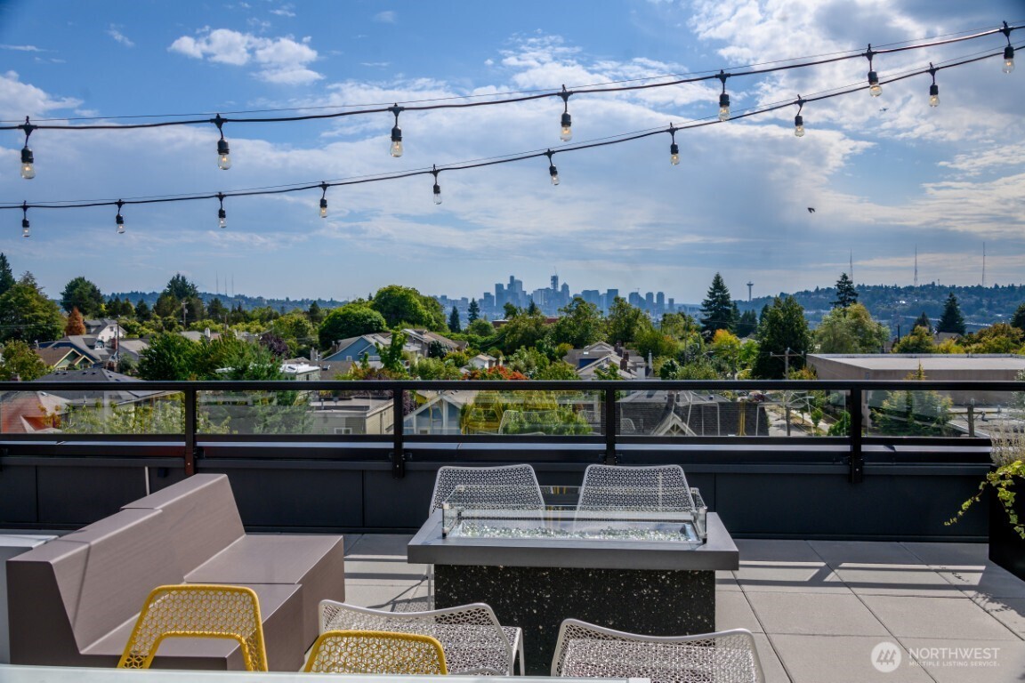 1601 N 45th Street #208, Seattle, WA 98103