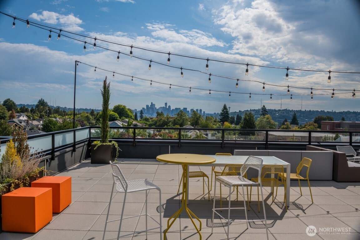 1601 N 45th Street #208, Seattle, WA 98103