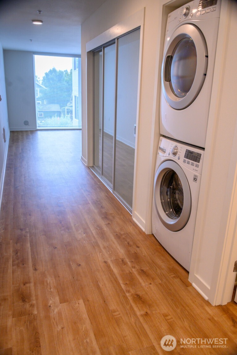 1601 N 45th Street #208, Seattle, WA 98103