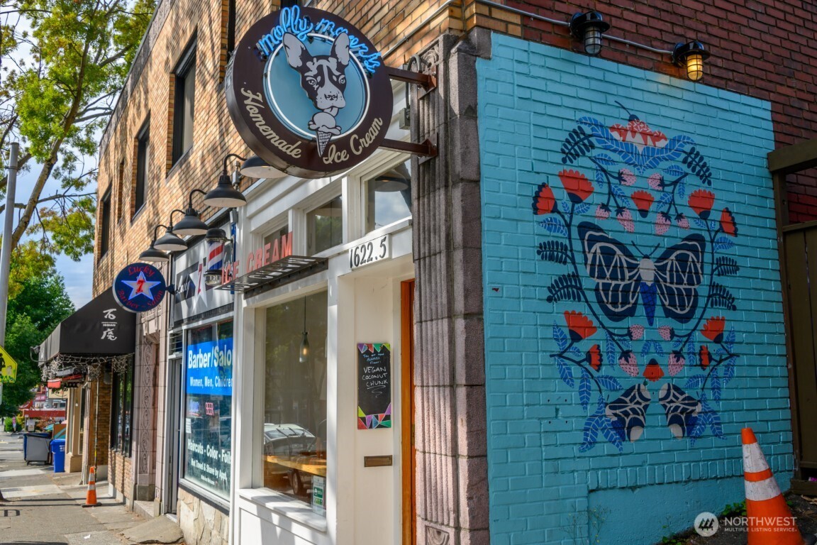 1601 N 45th Street #208, Seattle, WA 98103