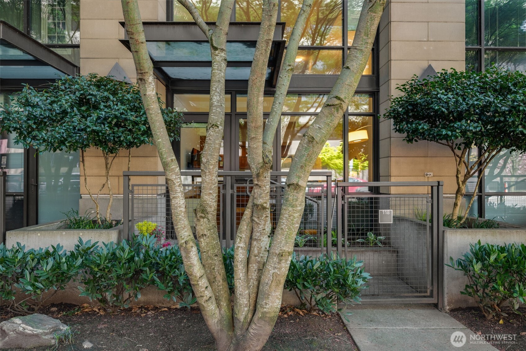 2911 2nd Avenue #118, Seattle, WA 98121