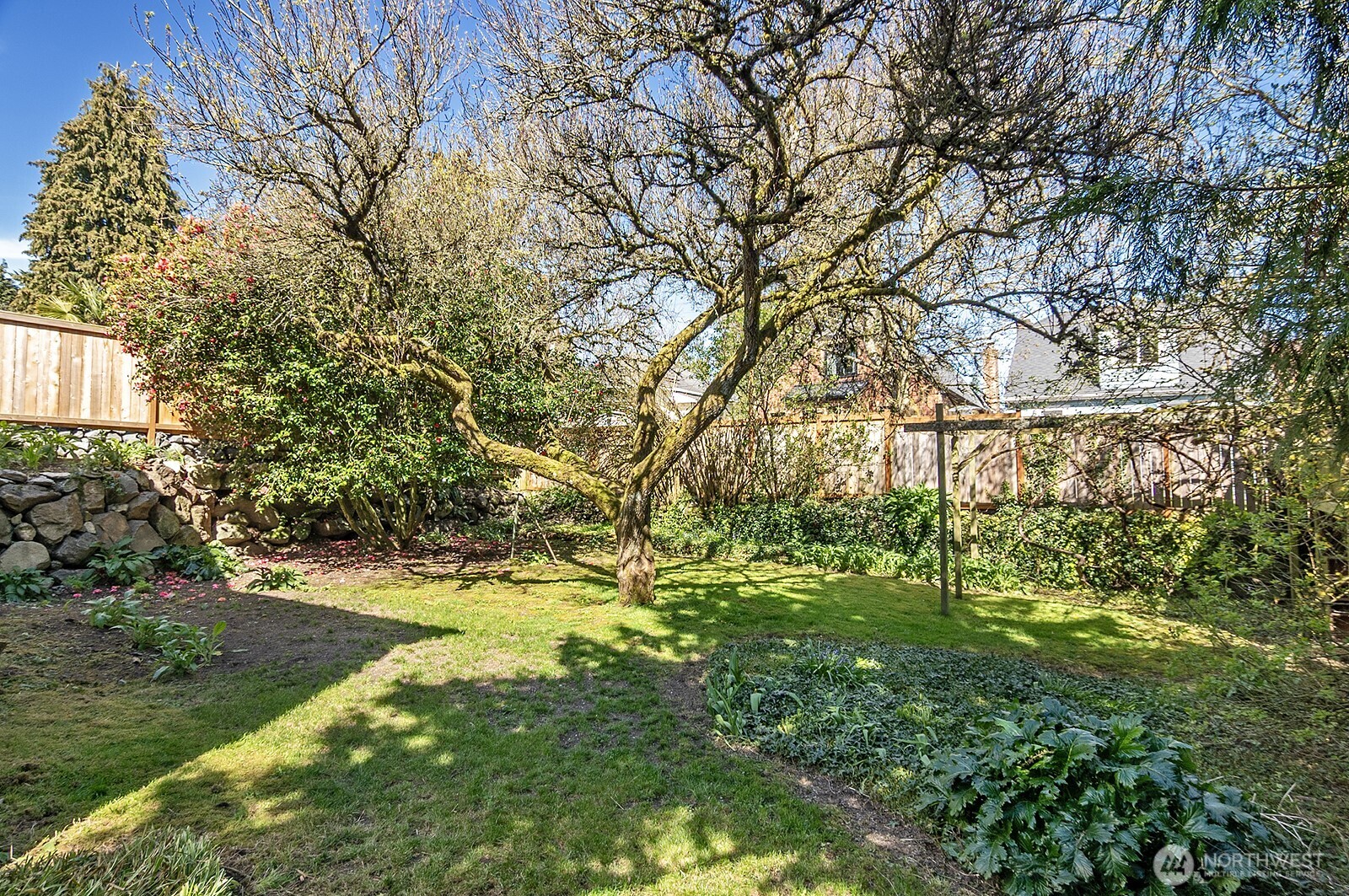 942 N 81st Street , Seattle, WA 98103