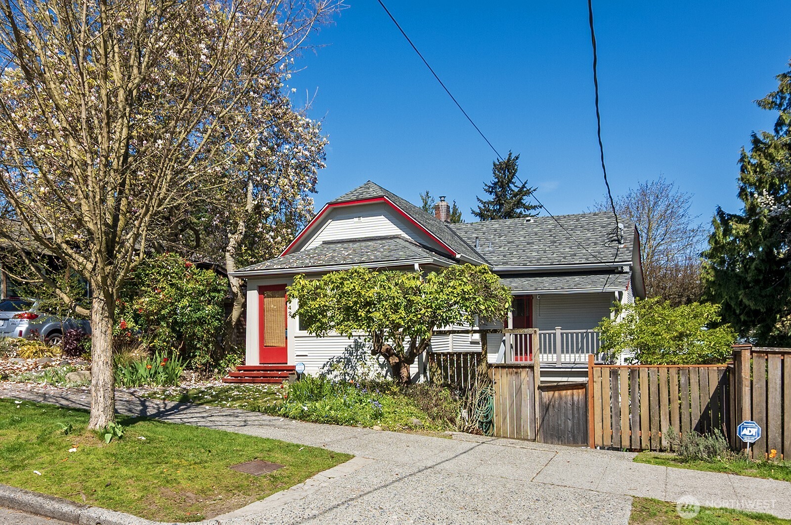 942 N 81st Street , Seattle, WA 98103