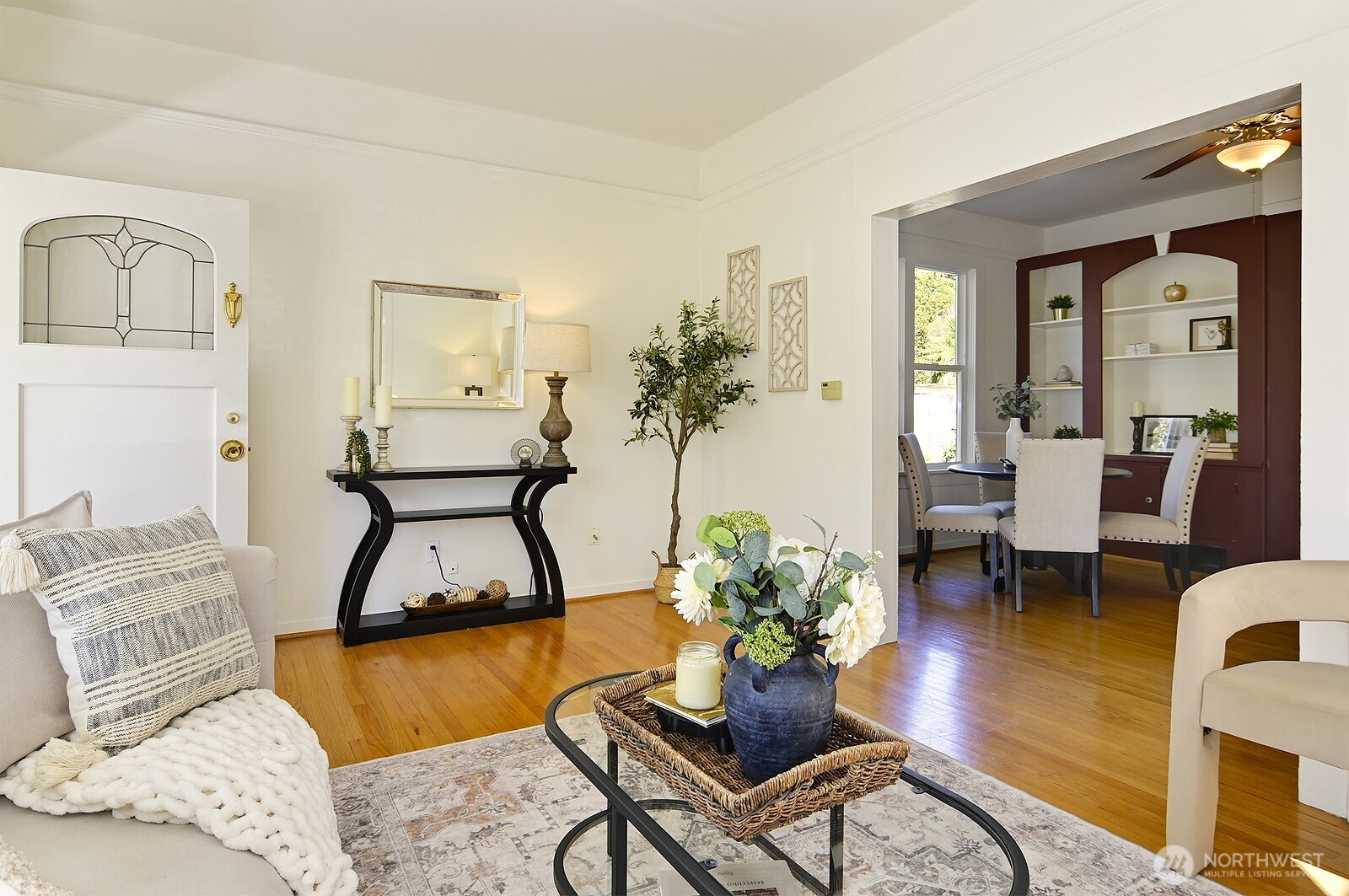 942 N 81st Street , Seattle, WA 98103