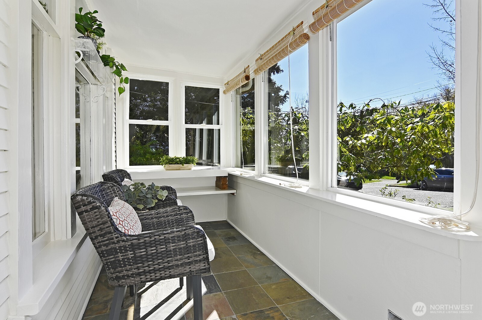 942 N 81st Street , Seattle, WA 98103