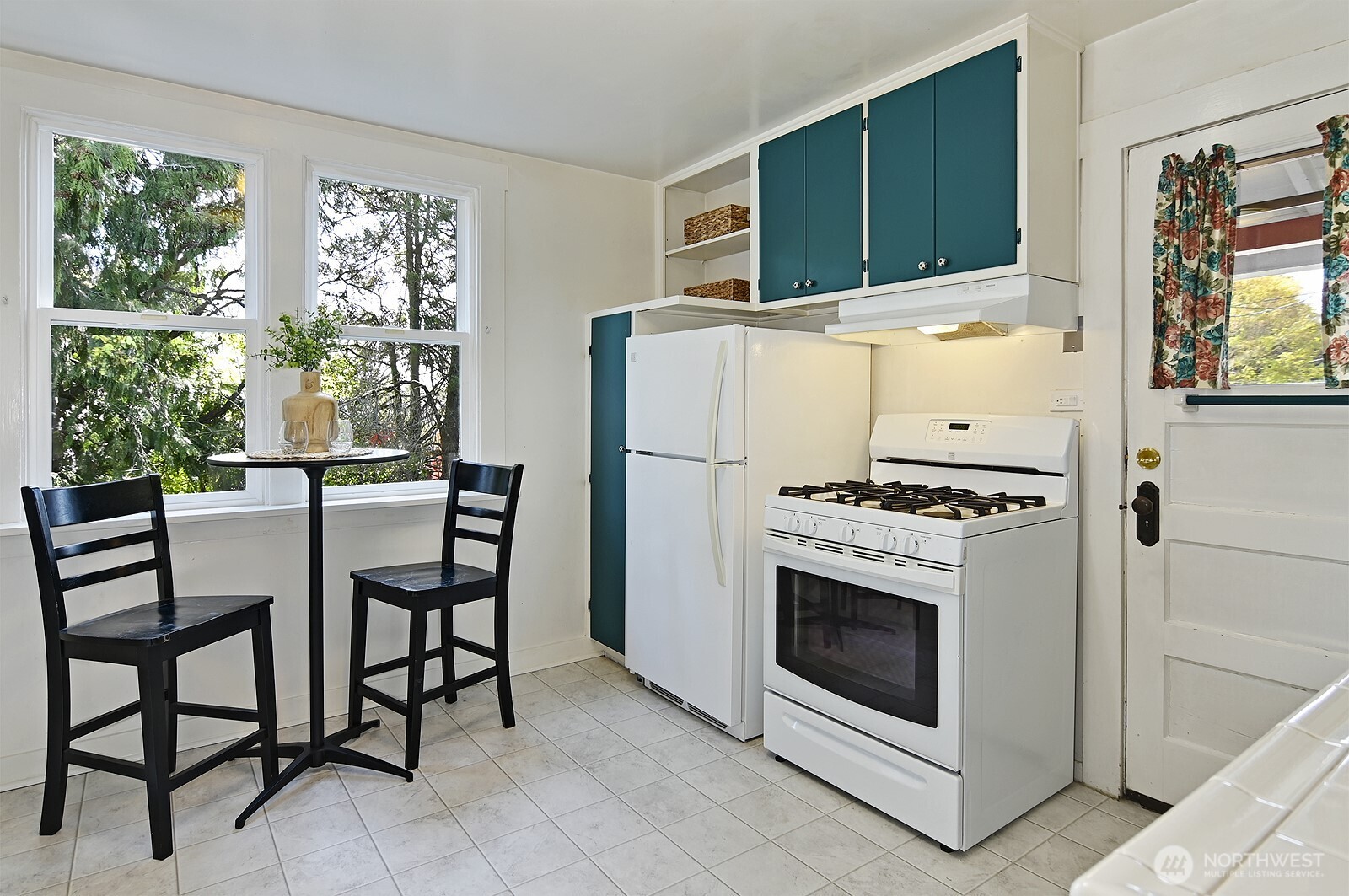 942 N 81st Street , Seattle, WA 98103