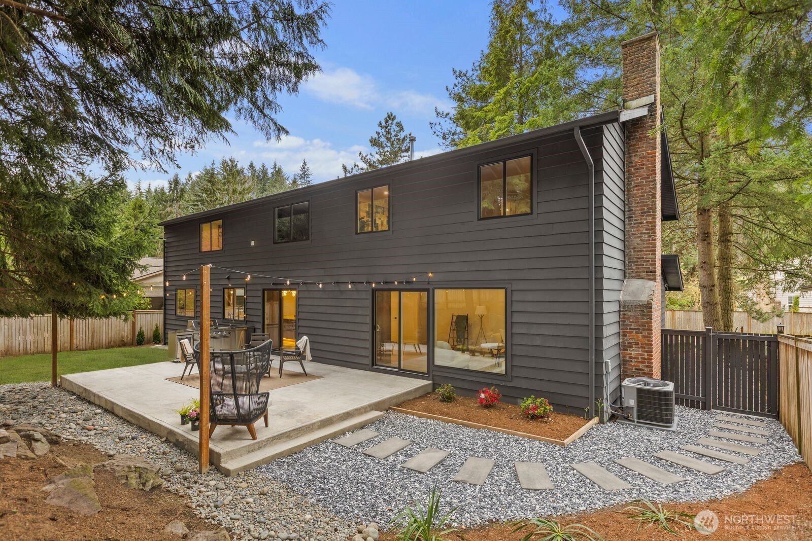 14824 119th Ave NE , Kirkland, WA 98034