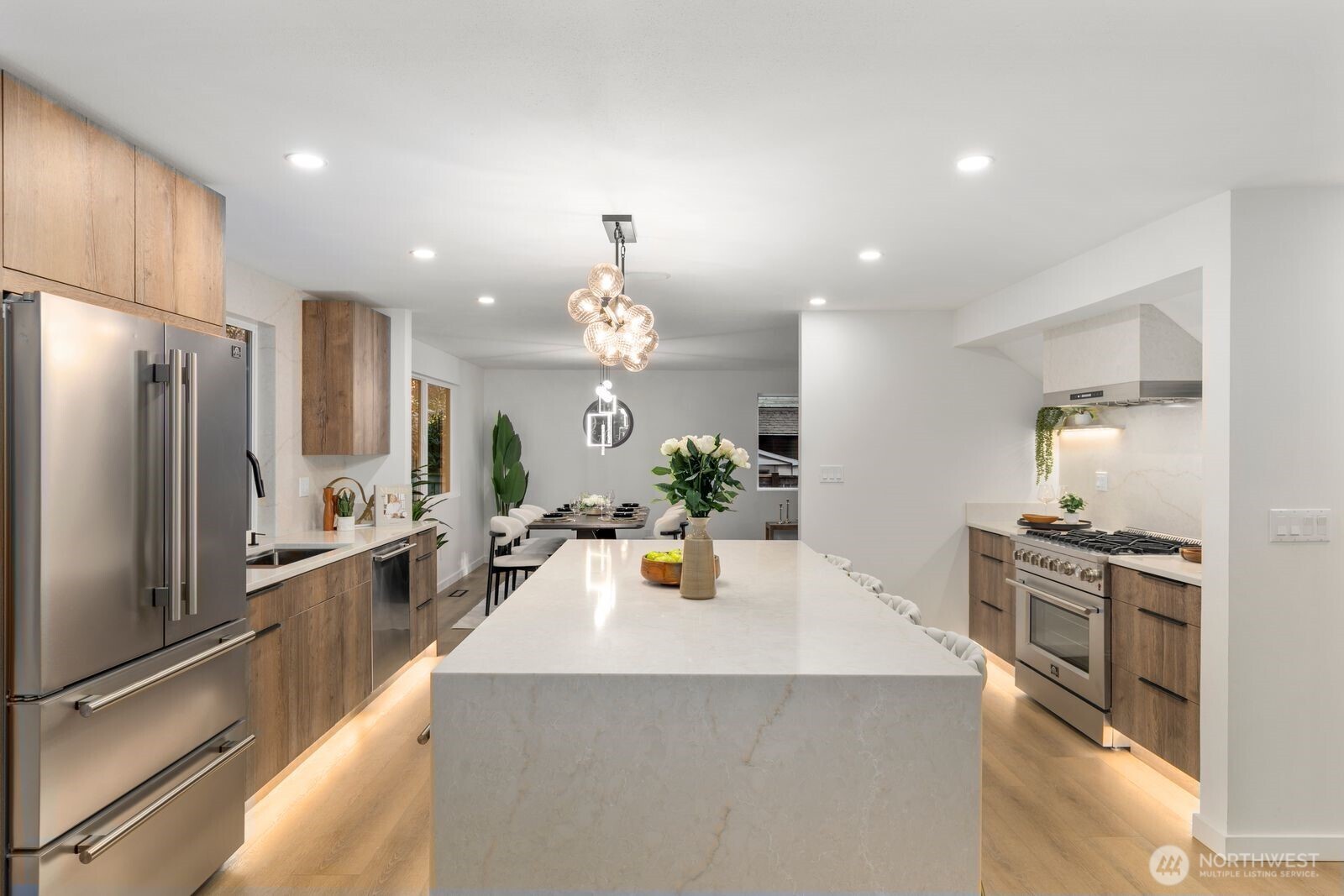 14824 119th Ave NE , Kirkland, WA 98034