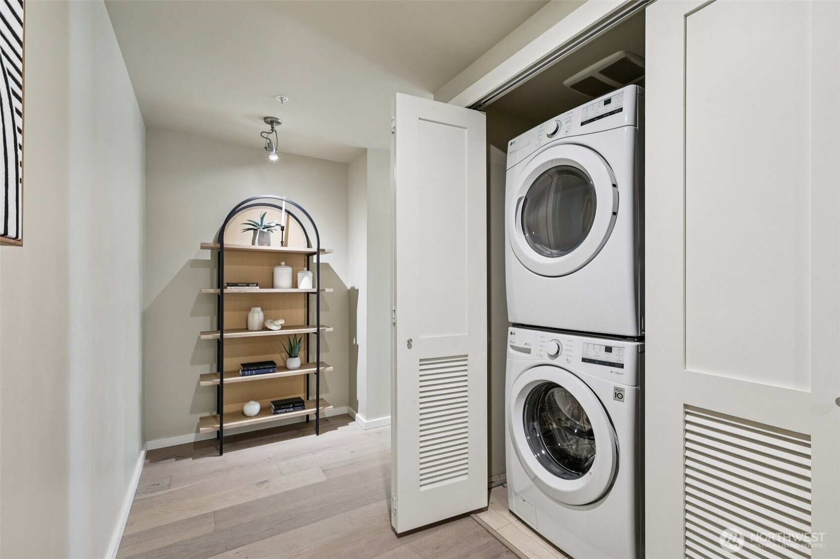 76 Cedar Street #S1005, Seattle, WA 98121