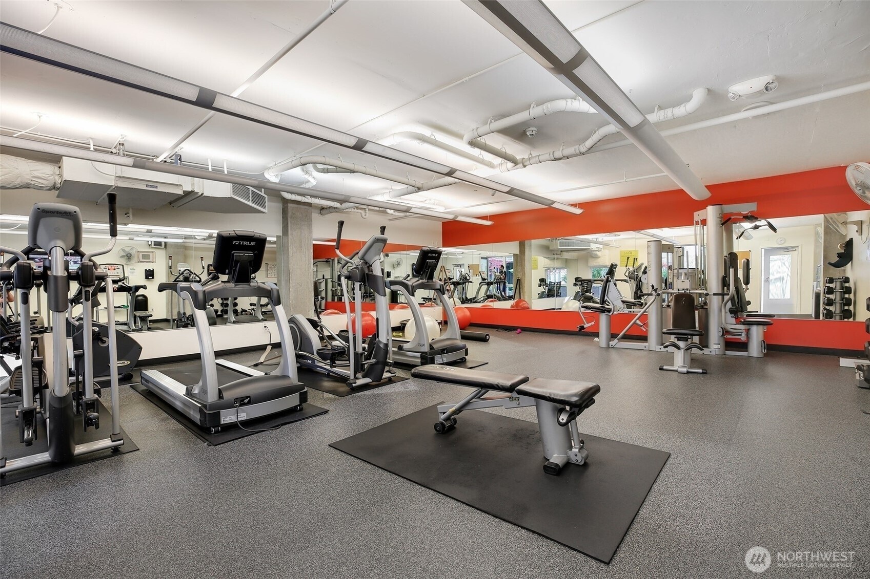 76 Cedar Street #S1005, Seattle, WA 98121