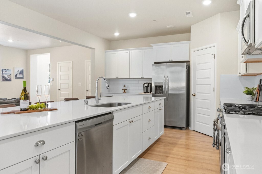 937 Panoramic Loop , Bremerton, WA 98312