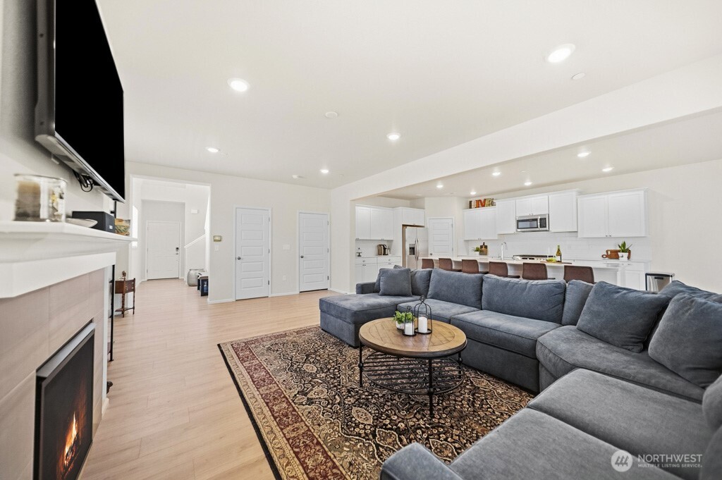937 Panoramic Loop , Bremerton, WA 98312