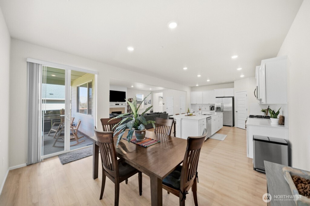 937 Panoramic Loop , Bremerton, WA 98312
