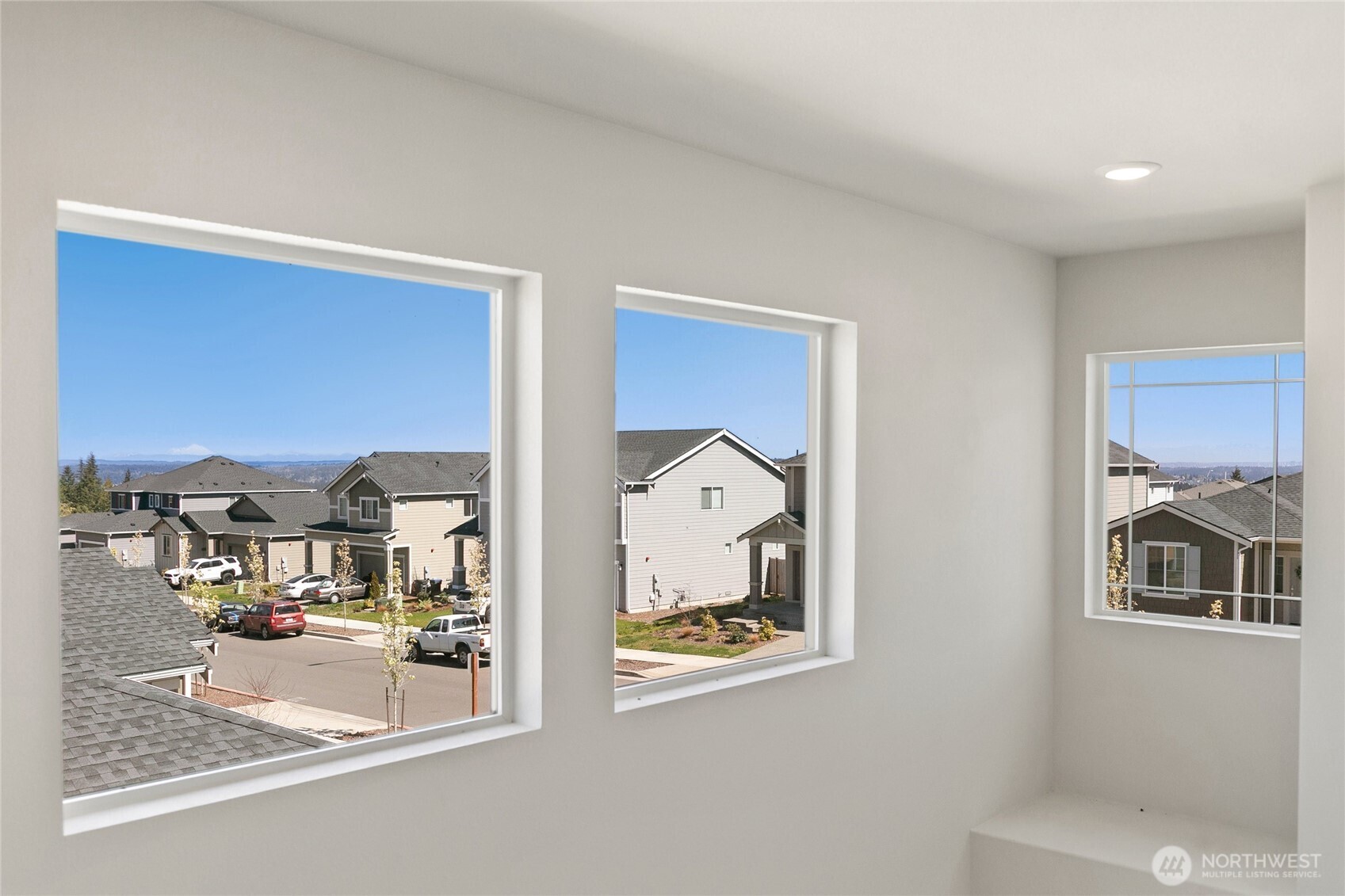 937 Panoramic Loop , Bremerton, WA 98312