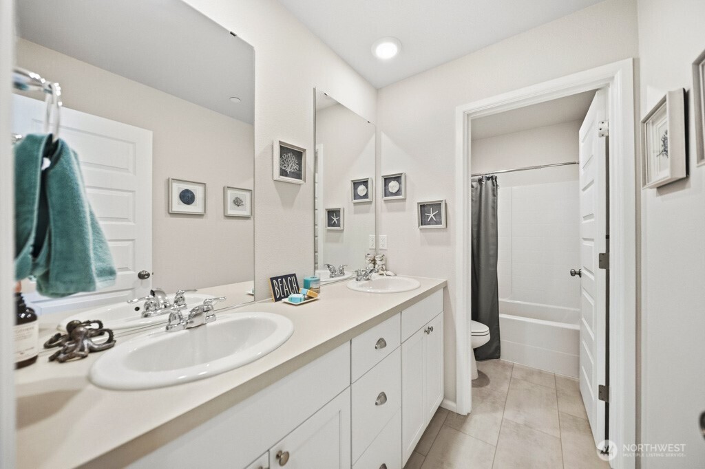 937 Panoramic Loop , Bremerton, WA 98312