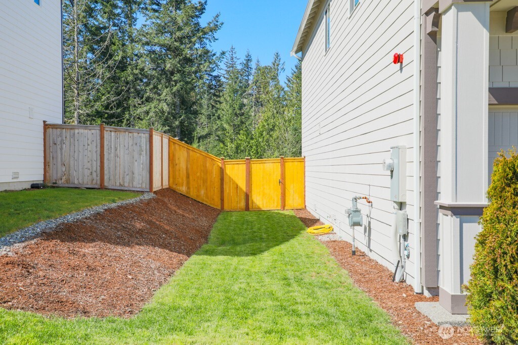 937 Panoramic Loop , Bremerton, WA 98312