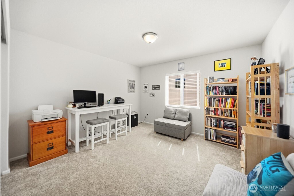 937 Panoramic Loop , Bremerton, WA 98312