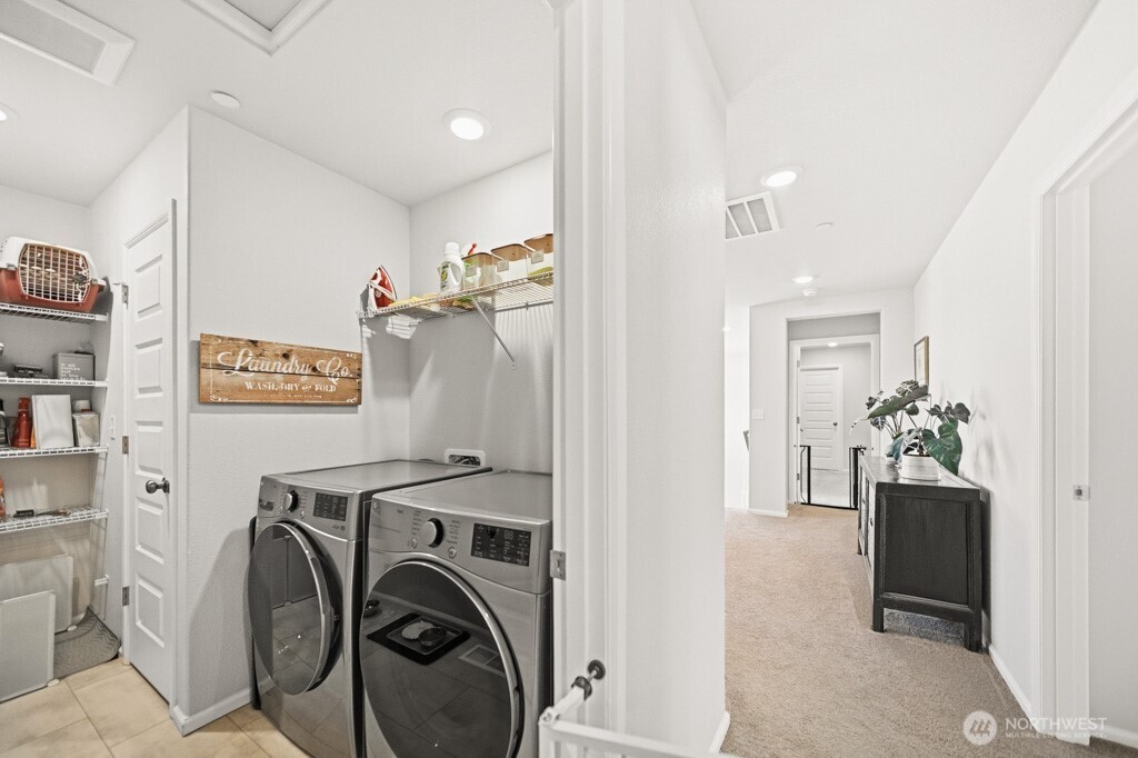937 Panoramic Loop , Bremerton, WA 98312