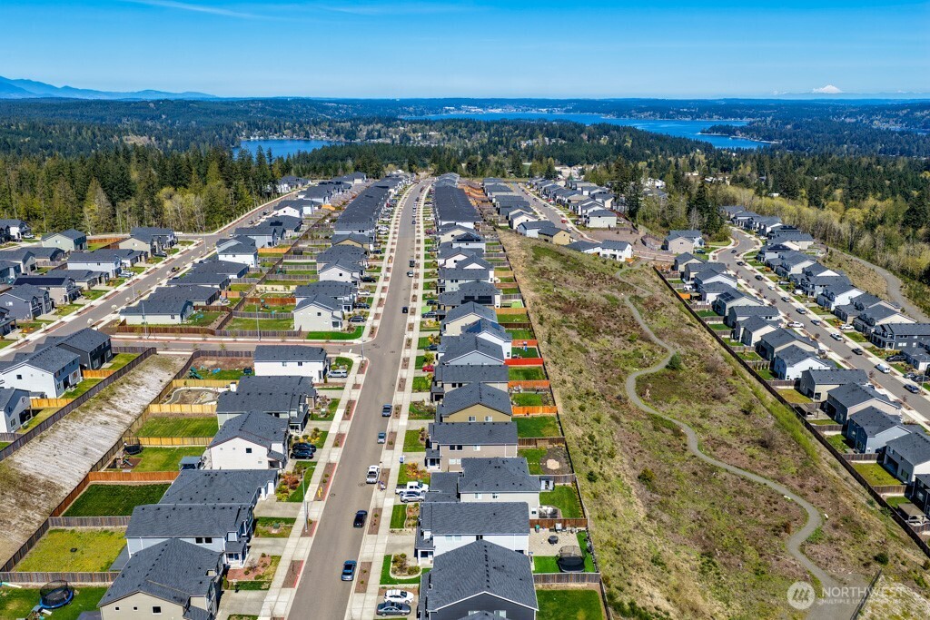 937 Panoramic Loop , Bremerton, WA 98312