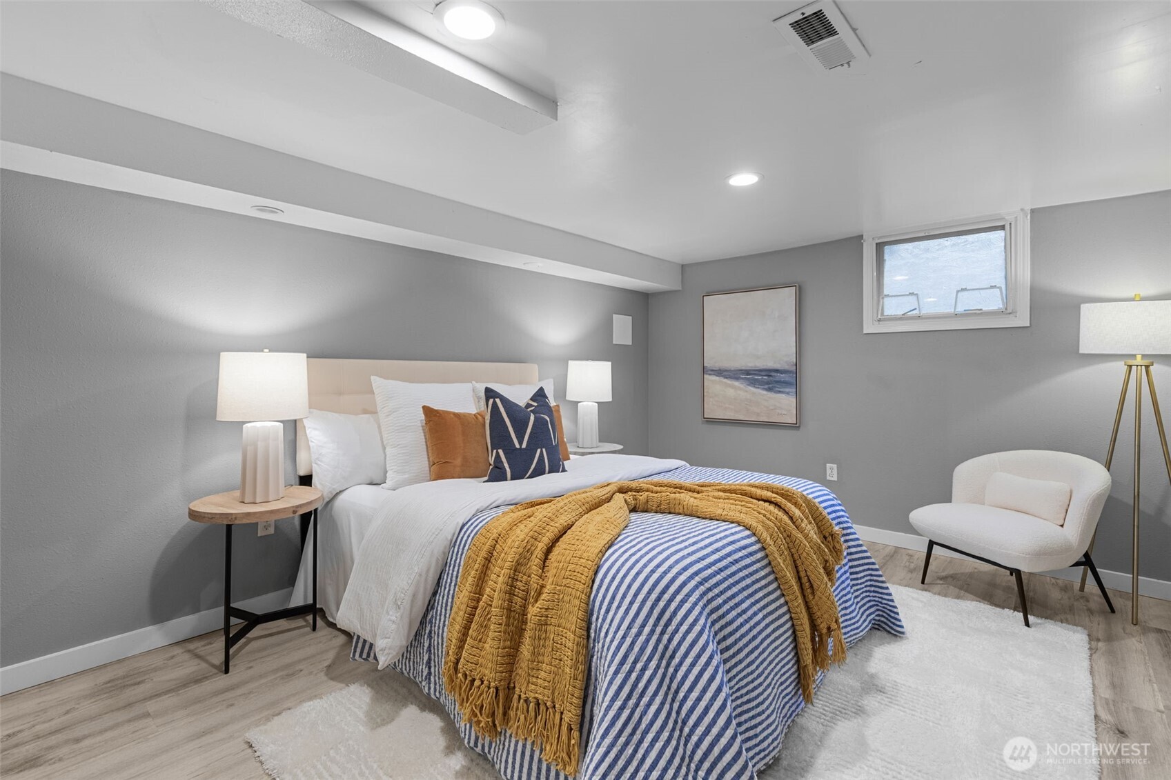 1210 108th Avenue SE, Bellevue, WA 98004