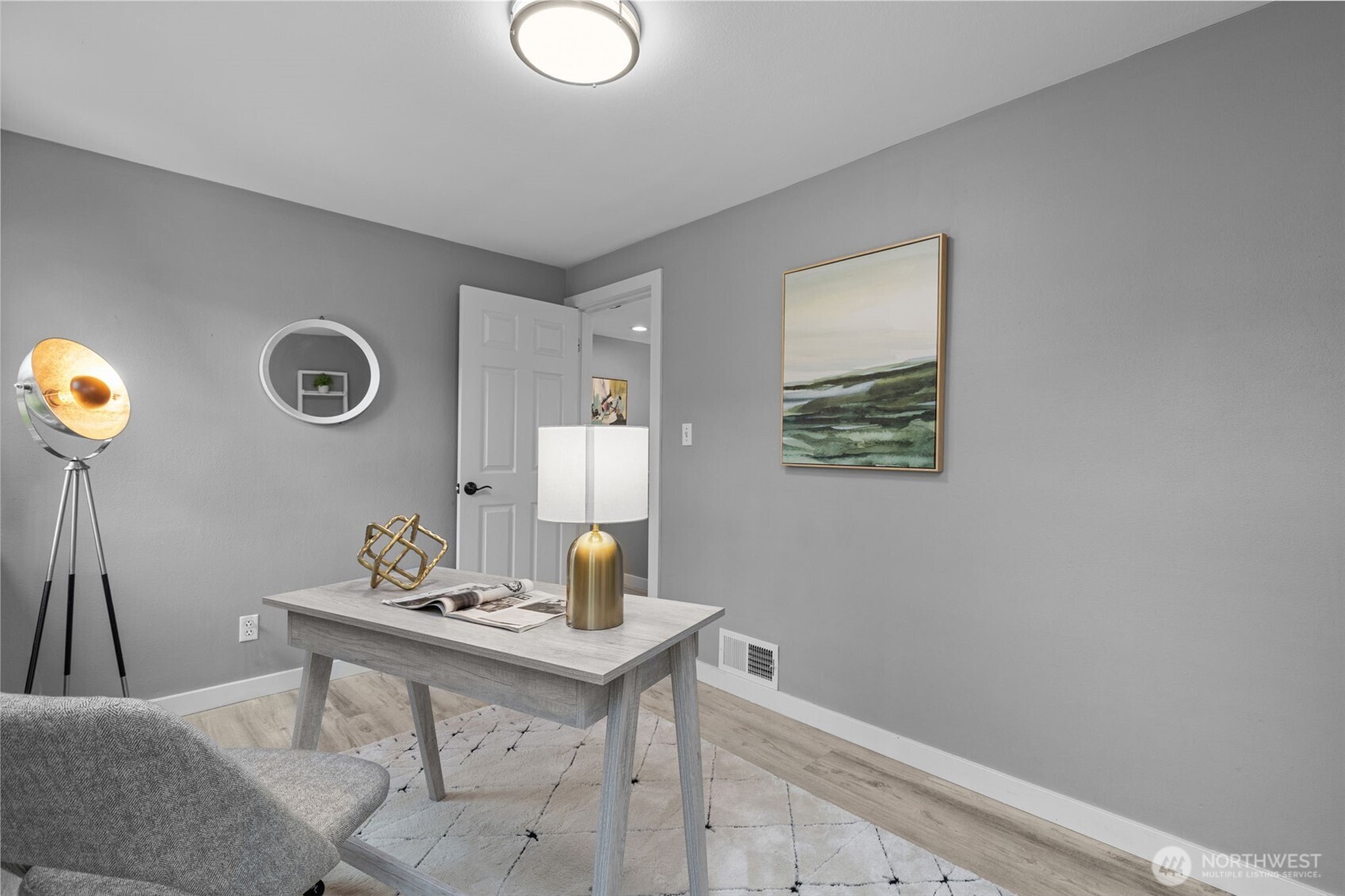 1210 108th Avenue SE, Bellevue, WA 98004