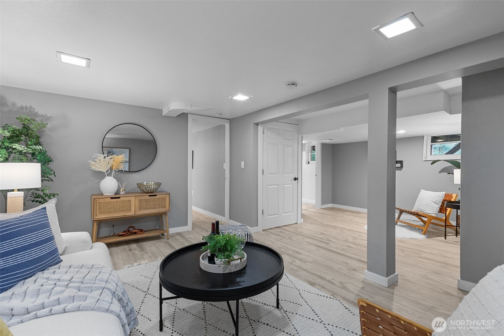 1210 108th Avenue SE, Bellevue, WA 98004