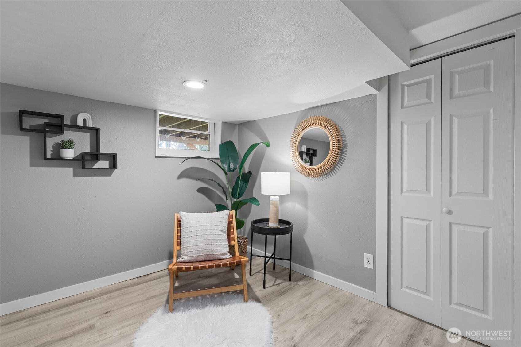 1210 108th Avenue SE, Bellevue, WA 98004