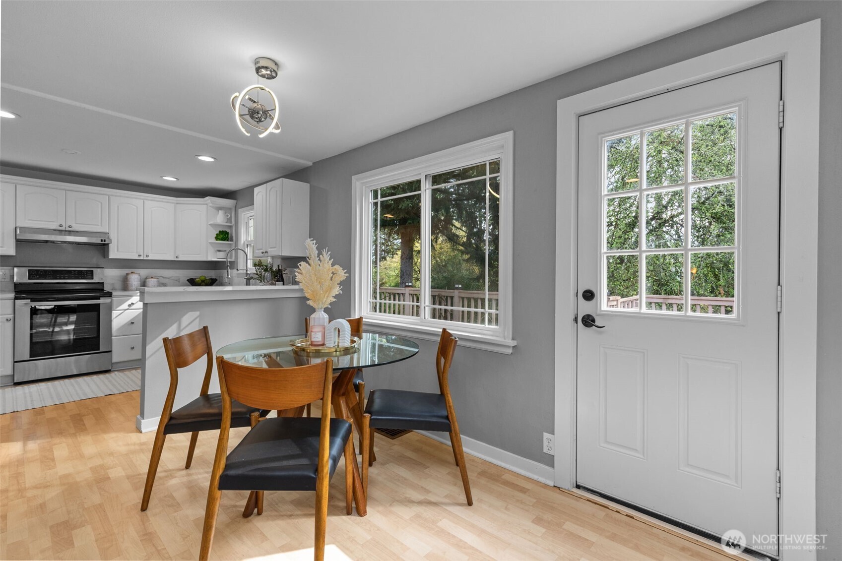 1210 108th Avenue SE, Bellevue, WA 98004