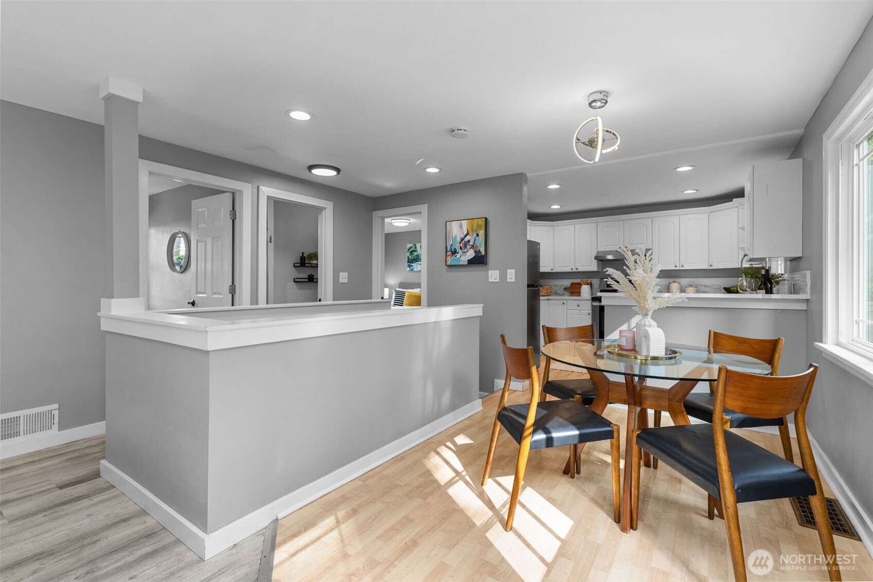 1210 108th Avenue SE, Bellevue, WA 98004