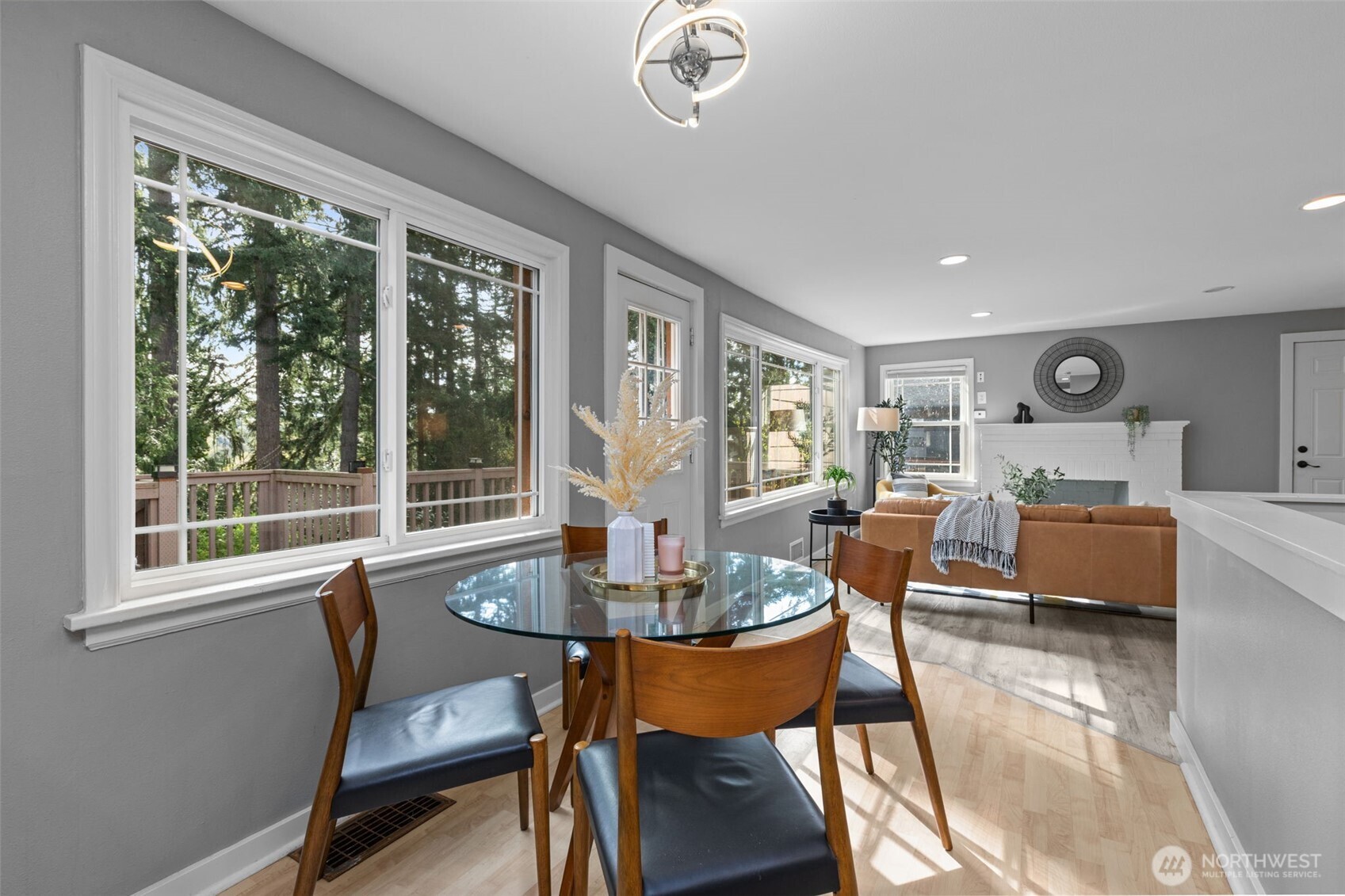 1210 108th Avenue SE, Bellevue, WA 98004