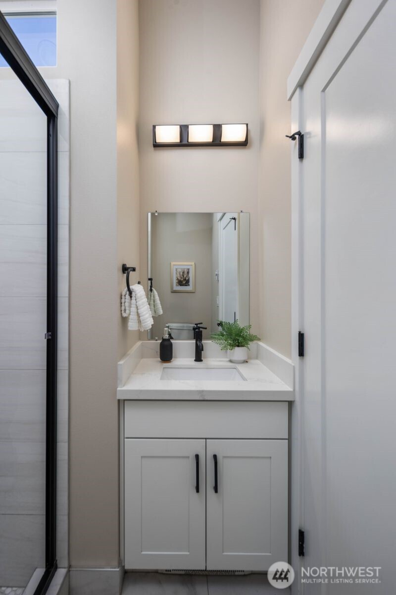 3425 Bell Avenue , Everett, WA 98201