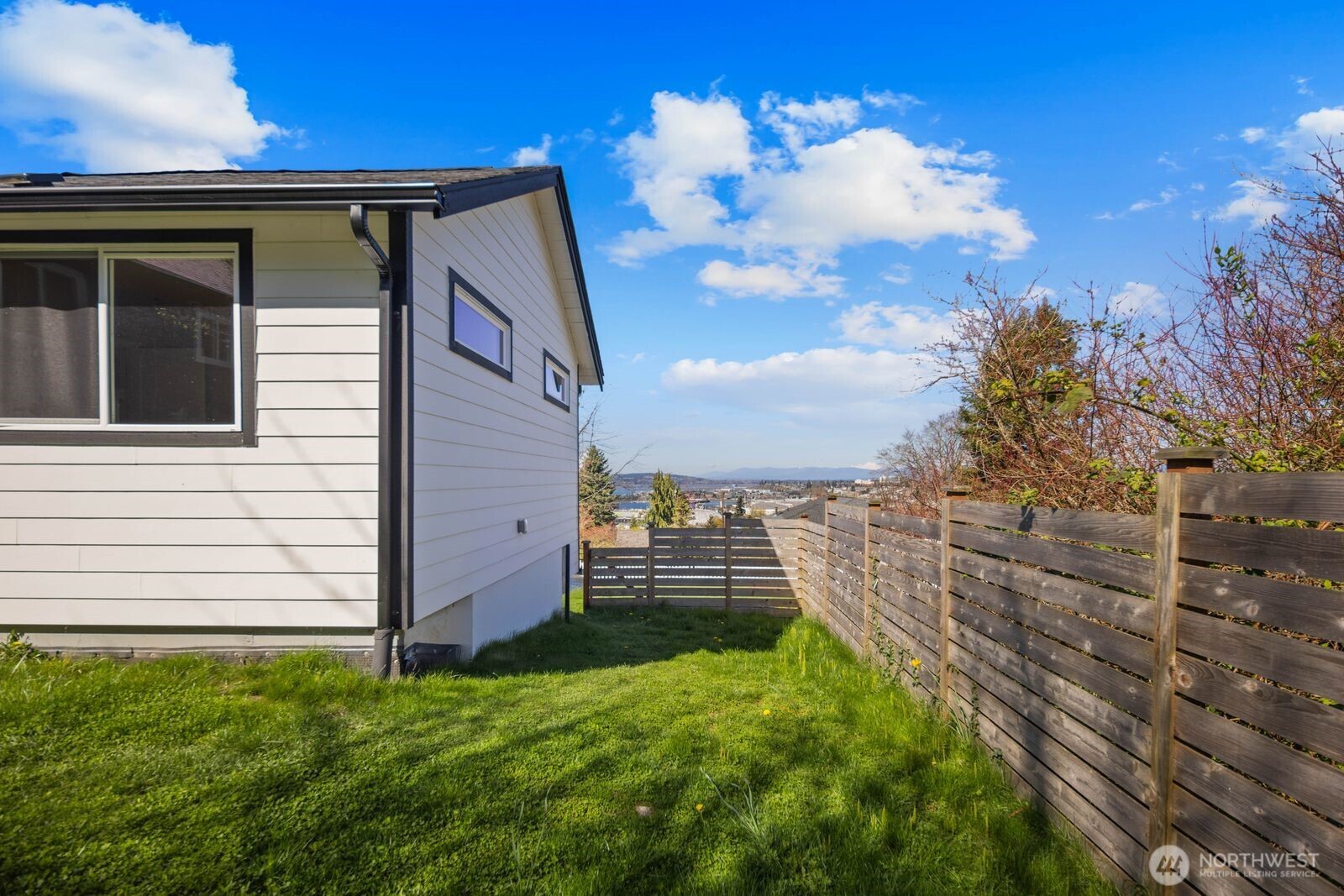 3425 Bell Avenue , Everett, WA 98201