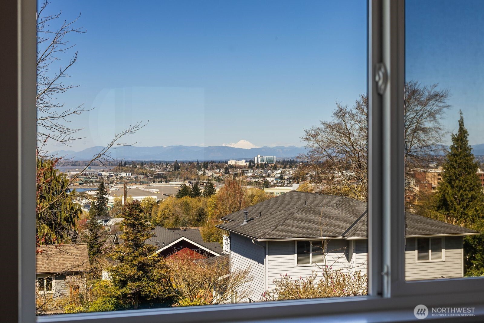 3425 Bell Avenue , Everett, WA 98201