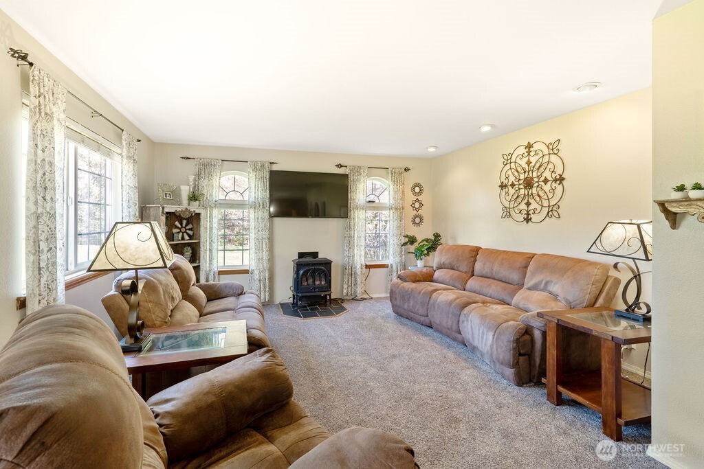 34 S Mountain View Lane , Elma, WA 98541