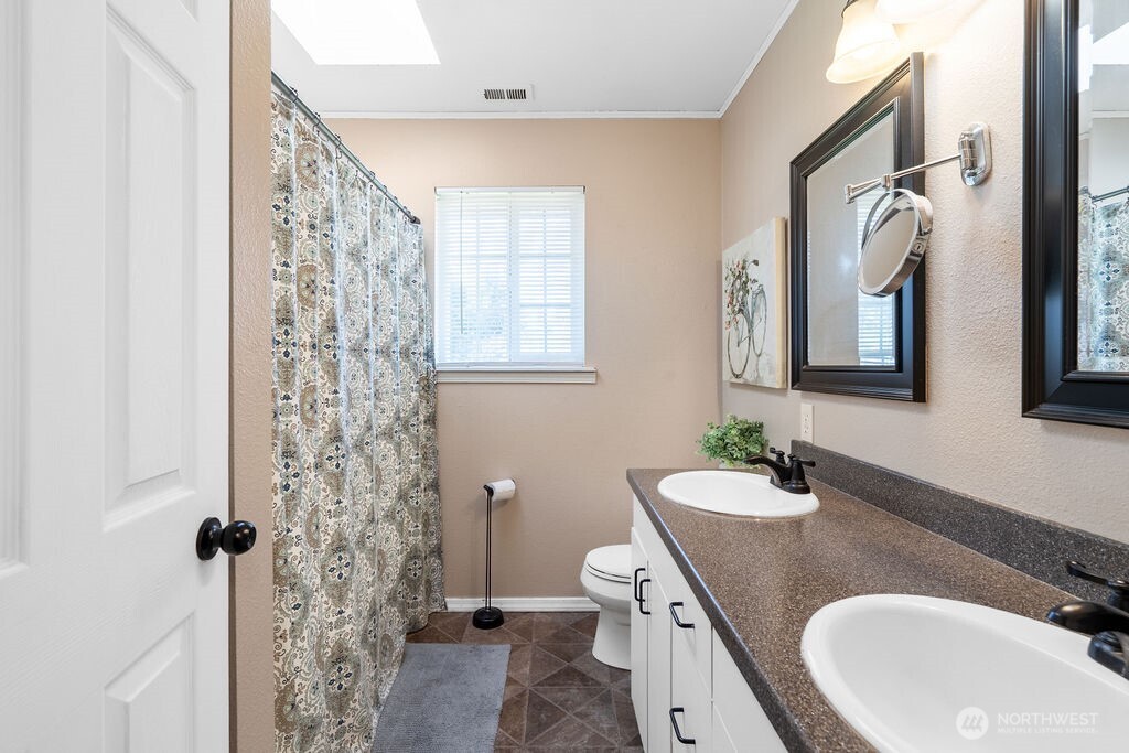 34 S Mountain View Lane , Elma, WA 98541