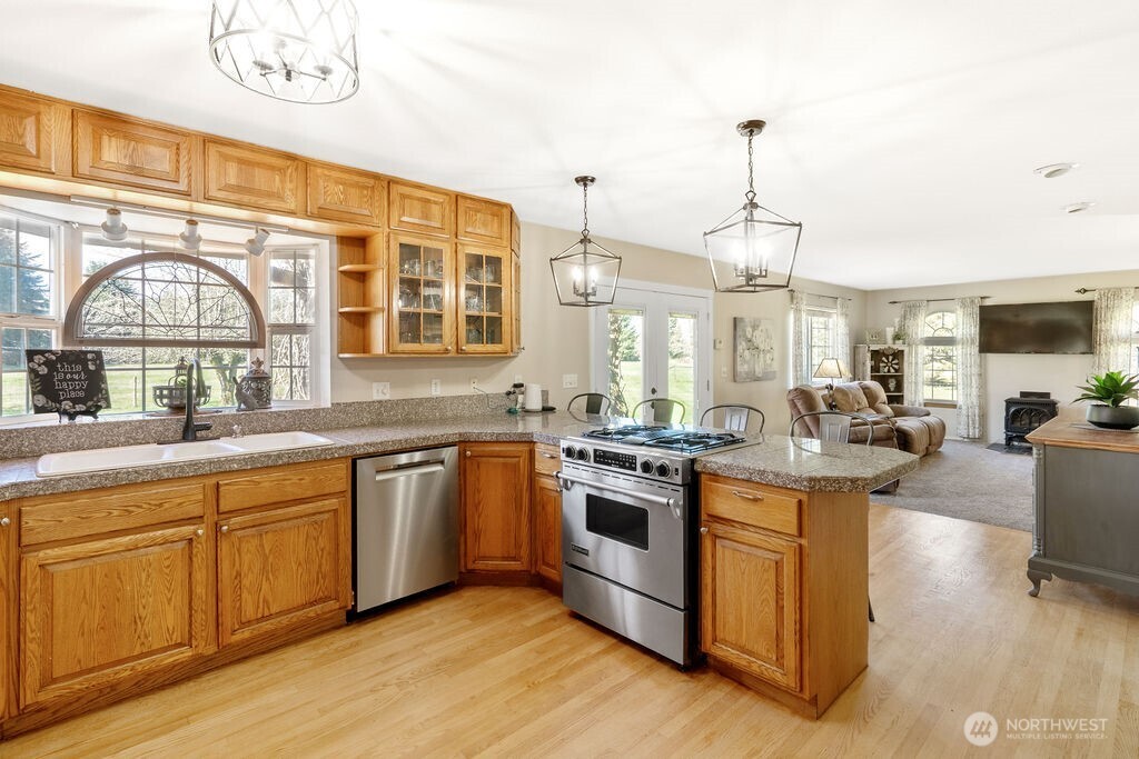 34 S Mountain View Lane , Elma, WA 98541