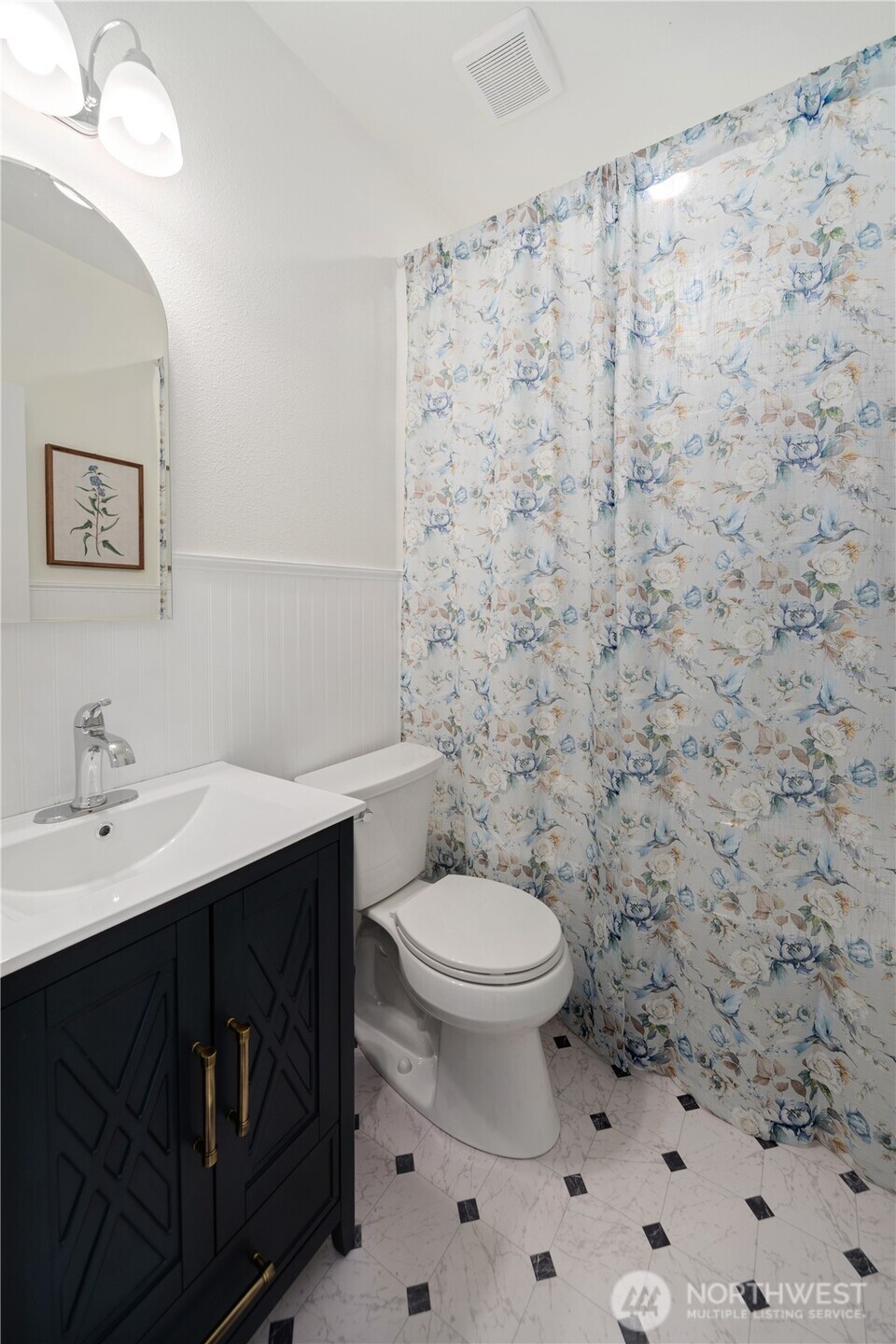 19441 1st Ave NE, Poulsbo, WA 98370