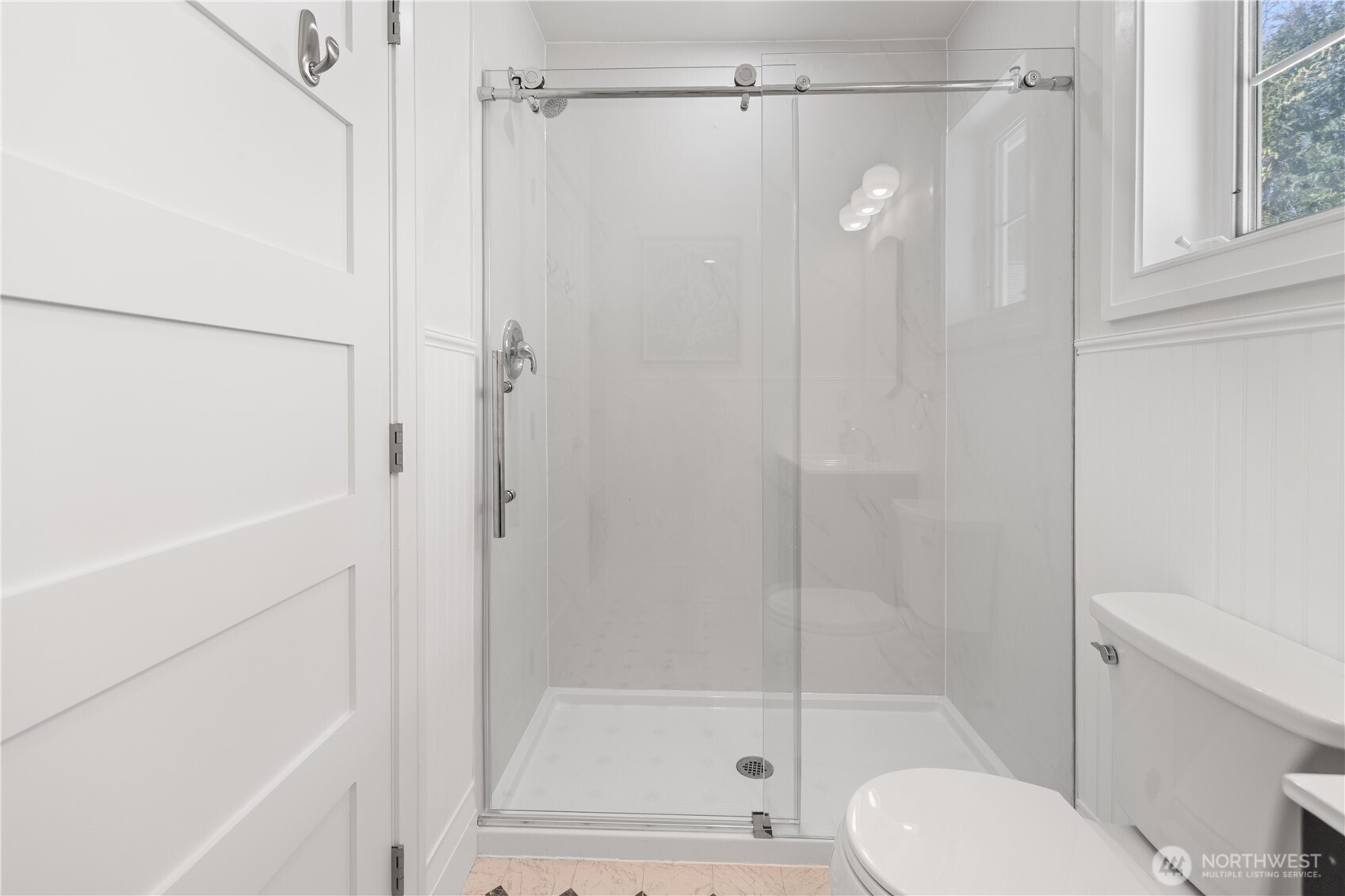 19441 1st Ave NE, Poulsbo, WA 98370