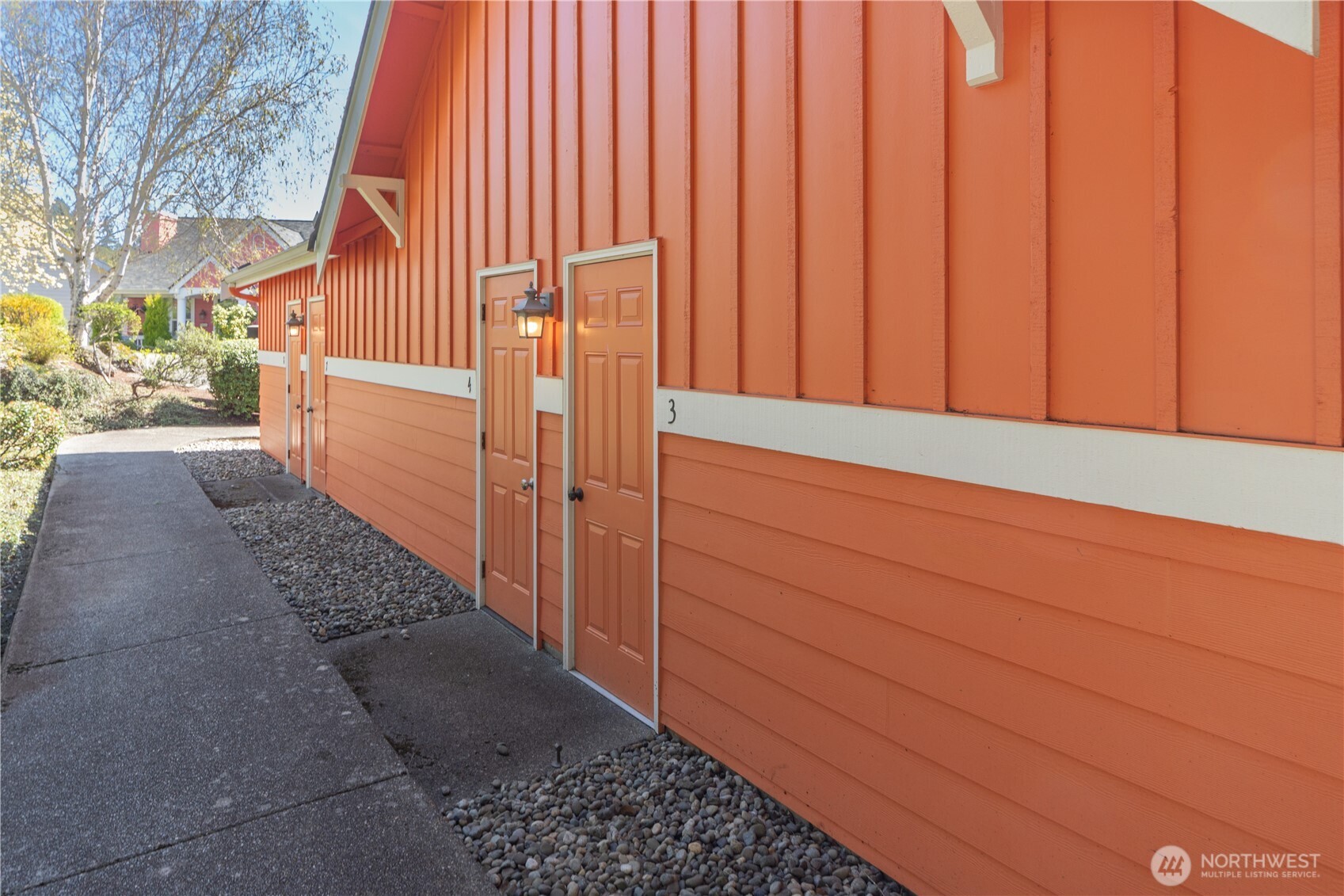 19441 1st Ave NE, Poulsbo, WA 98370