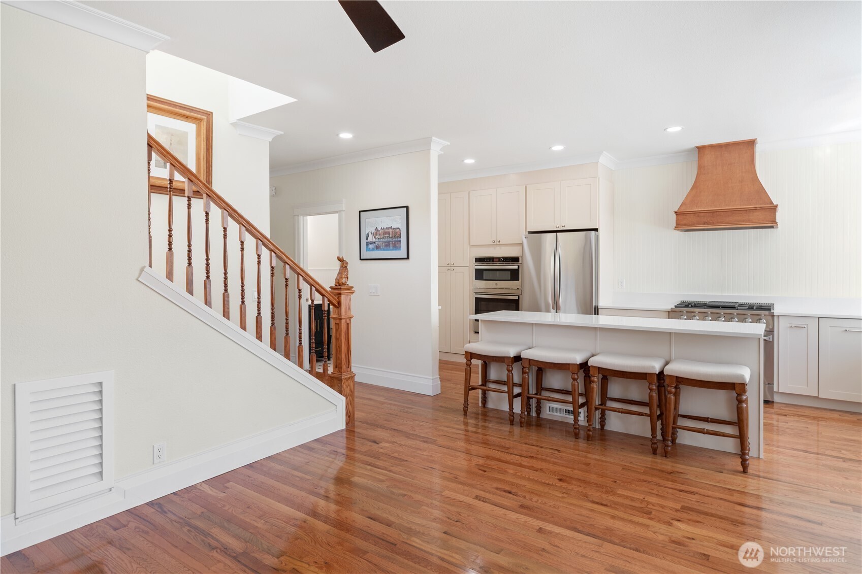 19441 1st Ave NE, Poulsbo, WA 98370