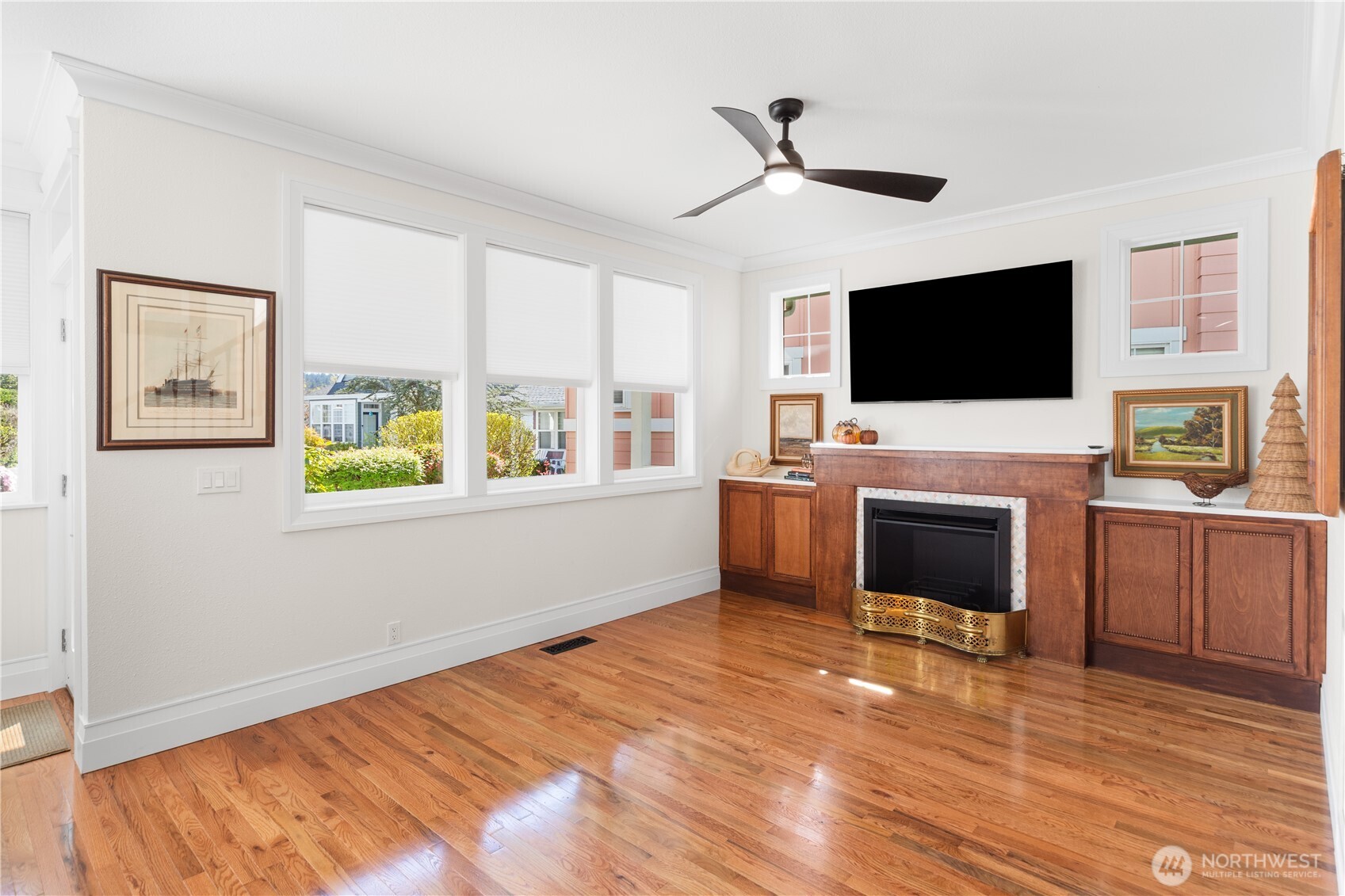 19441 1st Ave NE, Poulsbo, WA 98370