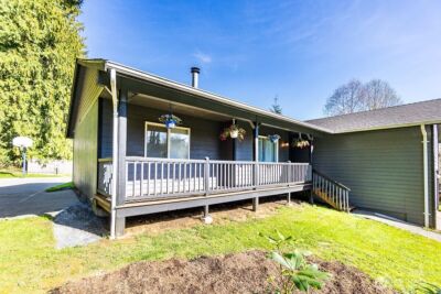 8635 215th Street NE, Arlington, WA 98223 - Photo 3