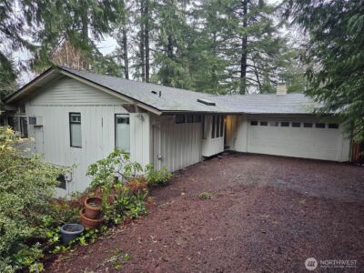 31 E Village View Drive , Allyn, WA 98588 - Photo 2