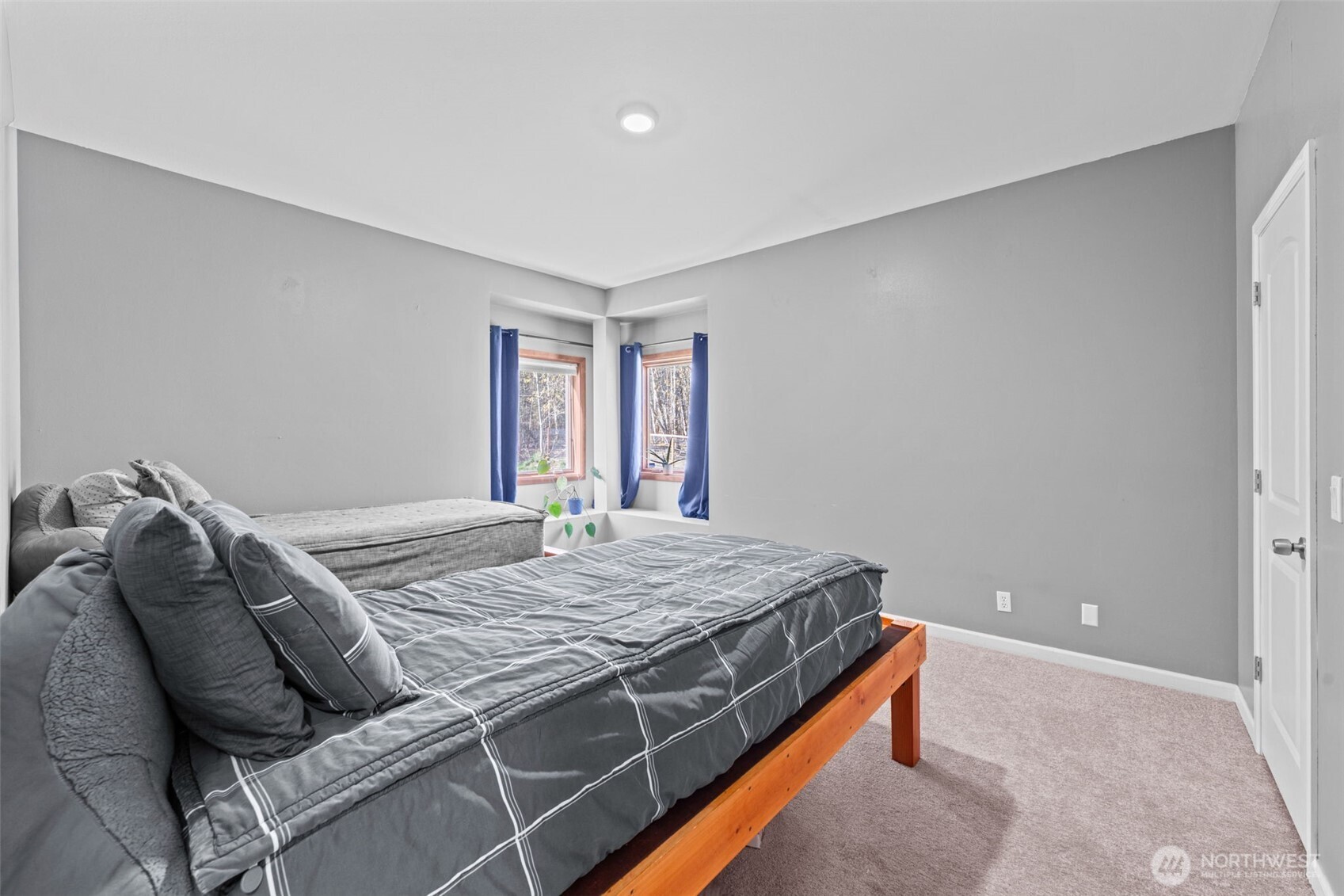29512 28th Avenue E, Roy, WA 98580
