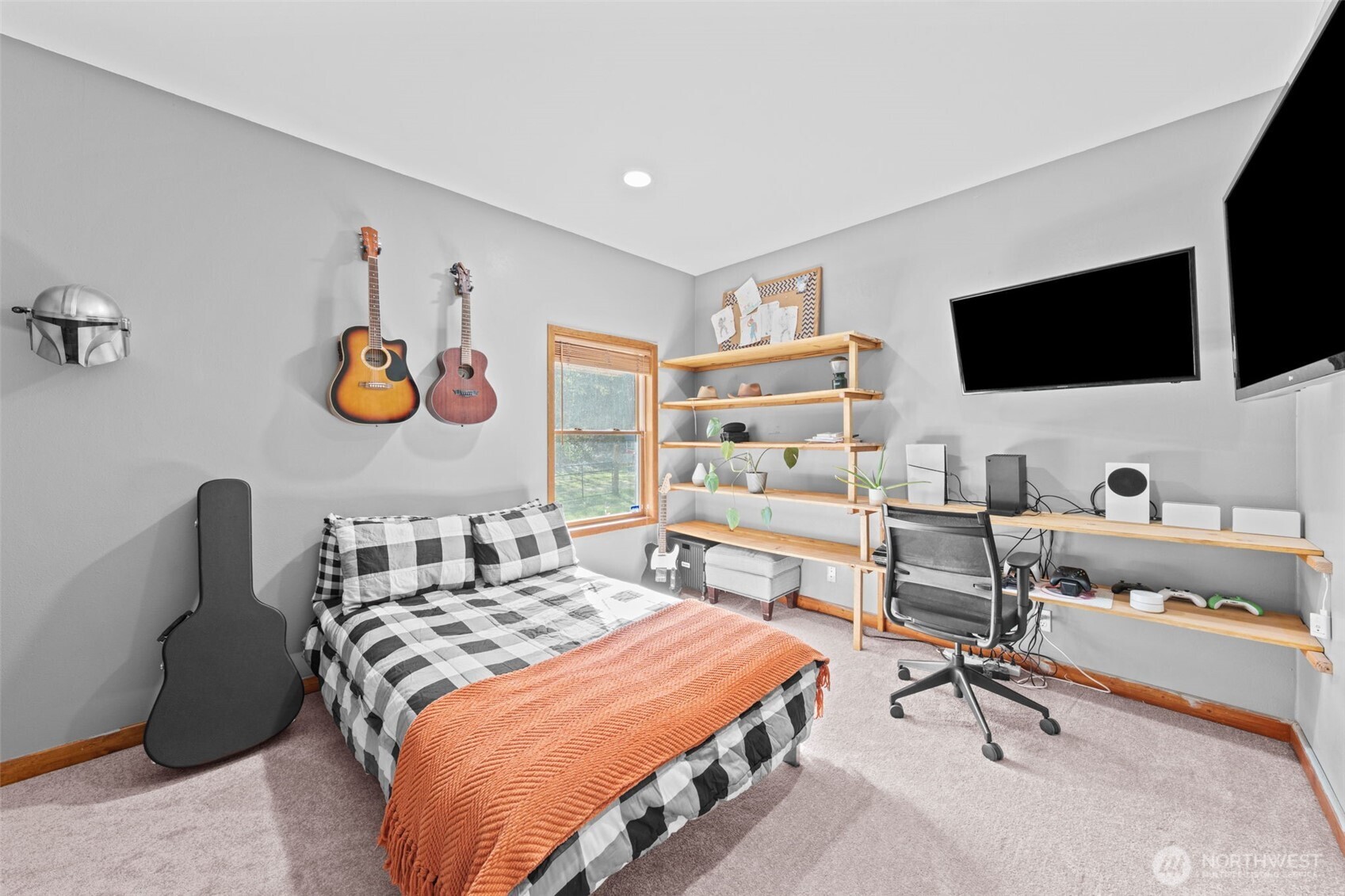 29512 28th Avenue E, Roy, WA 98580
