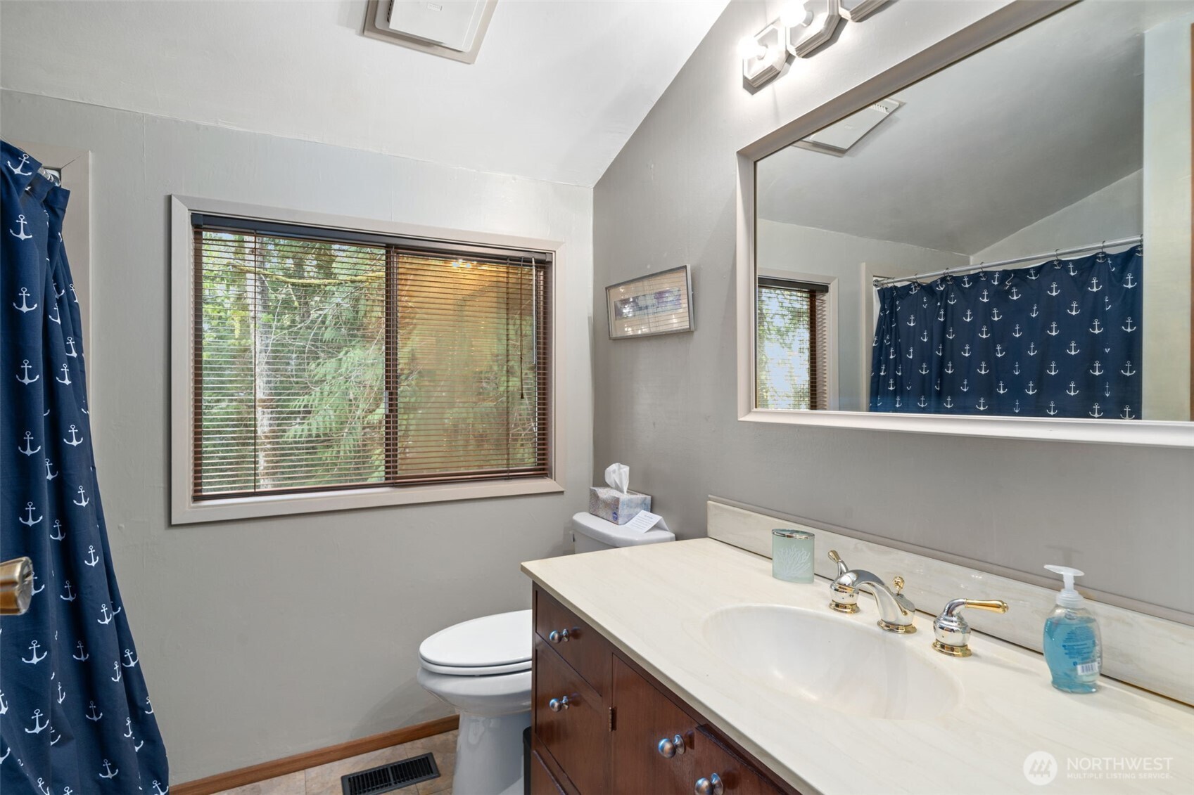 362 E Pointes Drive E, Shelton, WA 98584