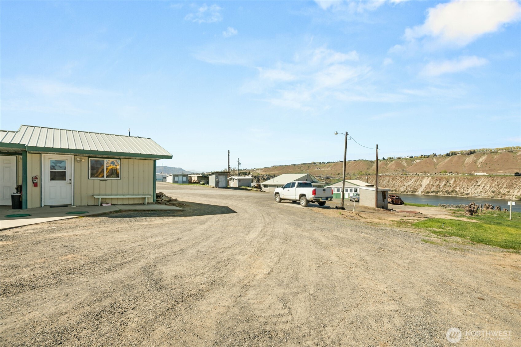 2988 Malaga Alcoa Highway , Malaga, WA 98828